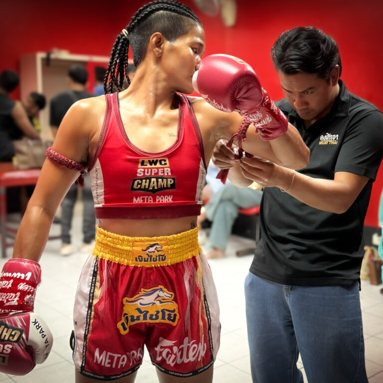 The Tradition of Wai Khru in Muay Thai